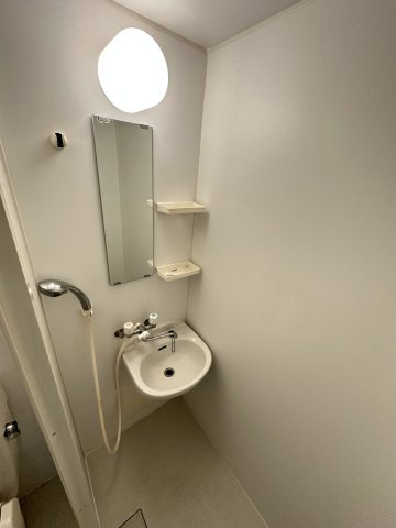 ベールクロヌのシャワールーム|別部屋写真参考