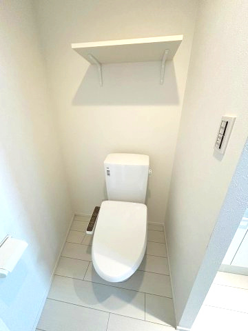 グランデ江北のトイレ|落ち着いた色調のトイレです