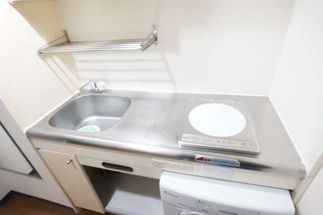ベルメゾン二子のキッチン|1口IHコンロ