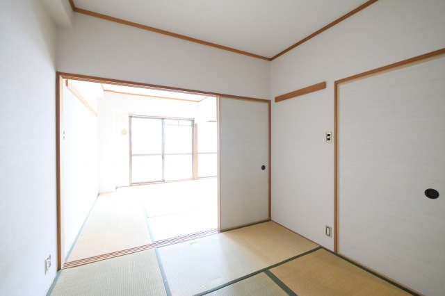 サウスサイドなにわ筋の和室