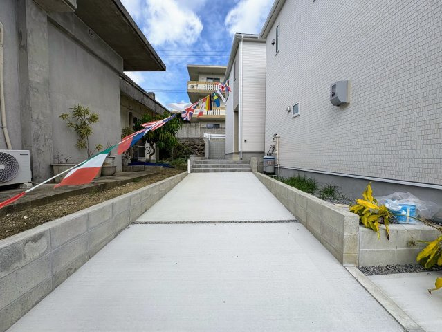 クレイドルガーデン南城市大里稲嶺 第4・１号棟のその他|縦列２台駐車可能スペース付き！お気軽にお問い合わせください♪