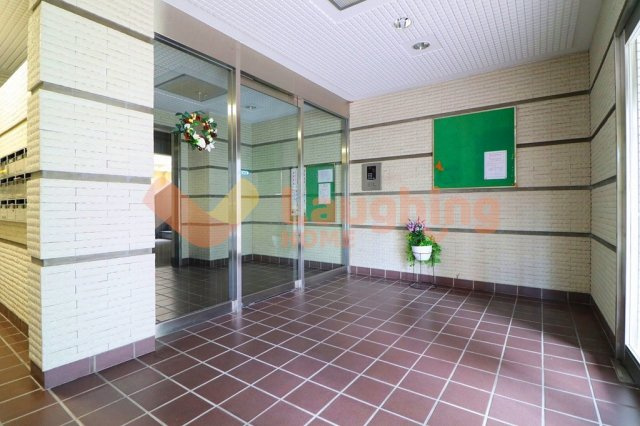 トーカンキャステール日の出町のエントランス|建物の内部です