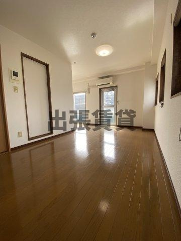 仲介手数料0円！！上名古屋マンションの居間・リビング