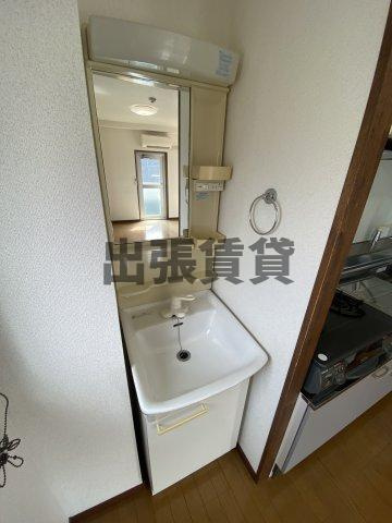 仲介手数料0円！！上名古屋マンションの独立洗面台