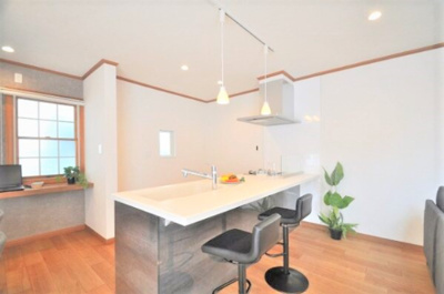 【キッチン】 | 【仲介手数料３７０万円が無料！！】 ■千歳船橋駅３分 ■ダイワハウスのフルリノベーションハウス | 【仲介手数料３７０万円が無料！！】
■千歳船橋駅３分
■ダイワハウスのフルリノベーションハウス
■４ＬＤＫ＋車庫
■内覧可