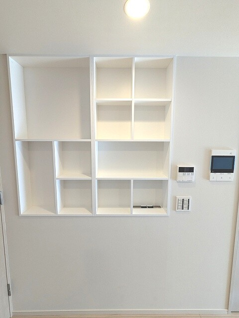 LEFOND PROGRES秋葉原マークスの設備|リビングのシステム収納です