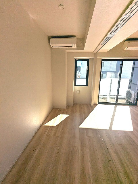 LEFOND PROGRES秋葉原マークスの設備|洋室、南向き日当り良好、エアコン・ウォークインクローゼット