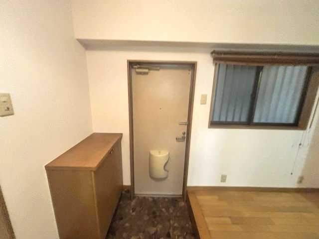 石町ハイツの玄関