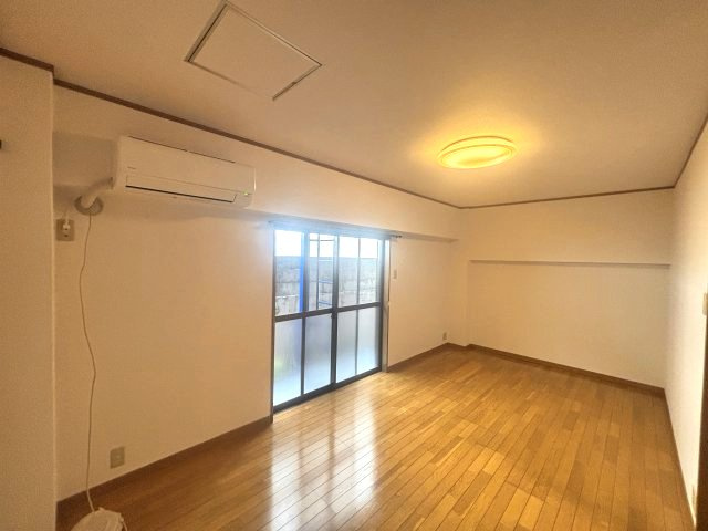 石町ハイツの居間・リビング