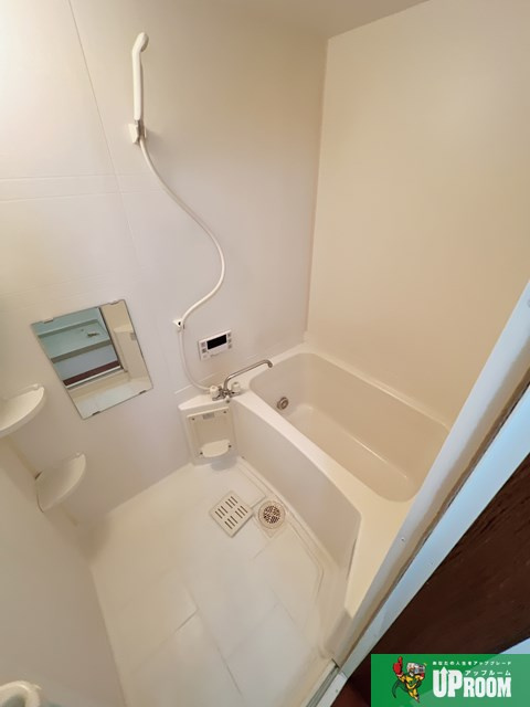 ロジュマンシェルⅡの浴室