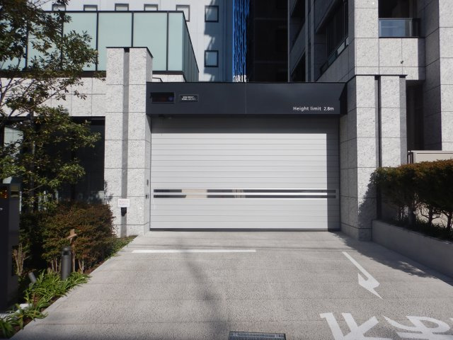 プラウドタワー渋谷の駐車場