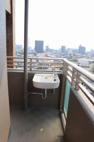 サーパス南前川のバルコニー|便利なスロップシンク