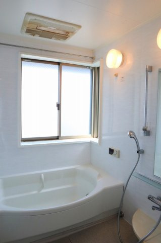 サーパス南前川の浴室