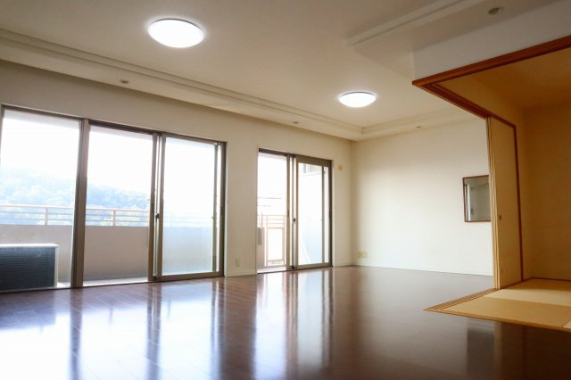 サーパス南前川の居間・リビング