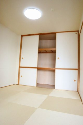 サーパス南前川の和室