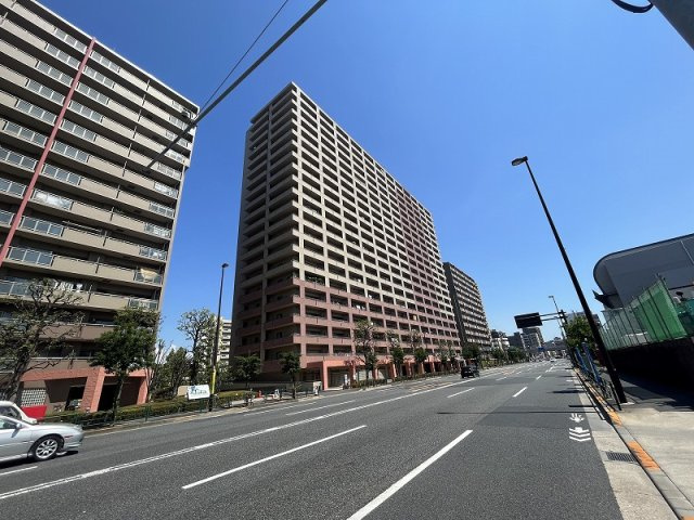 イーストパークス大島セントラルスクエアの外観