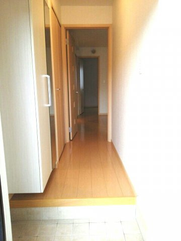 ラシーヌ　ＩＴＯ　Ｂの玄関|シューズボックス付きの玄関です☆