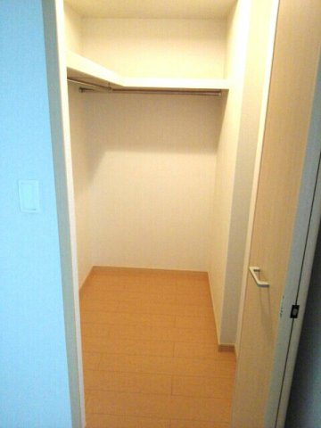 ラシーヌ　ＩＴＯ　Ｂの収納|ウォークインクローゼットなので収納豊富です★