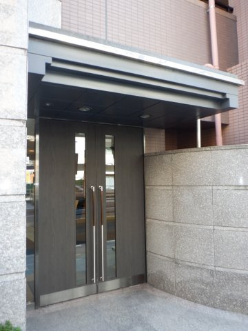 コスモ日本橋浜町のエントランス