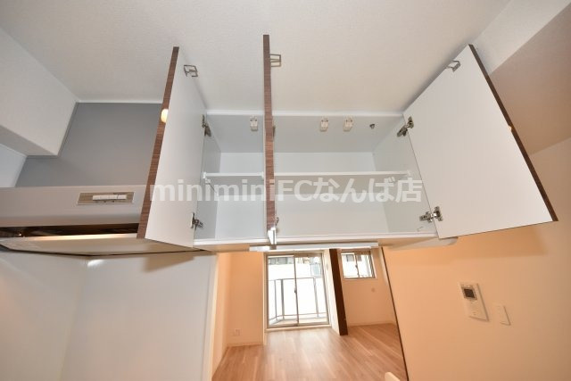 プレサンス阿波座駅前