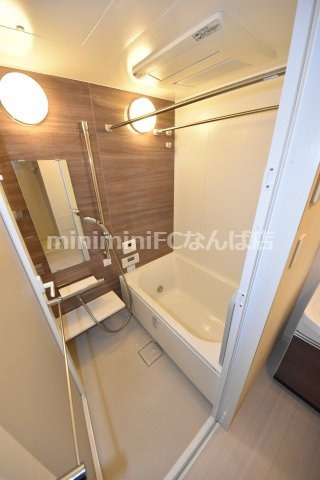 プレサンス阿波座駅前の浴室