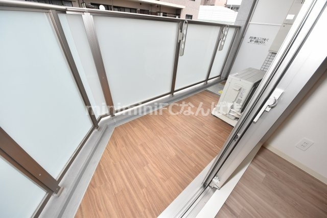 プレサンス阿波座駅前のバルコニー