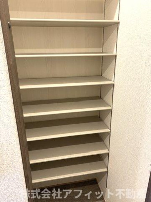 【玄関】 | オアシス木之庄 | シューズボックス付き