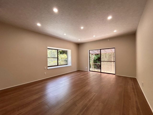 【居間・リビング】の画像