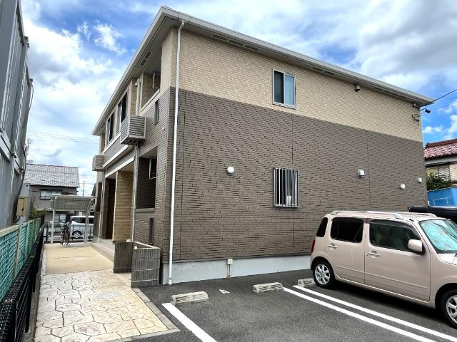 スプリング　グローリー（Ｓｐｒｉｎｇ　Ｇｌｏｒｙ）の駐車場|外観写真（昼）