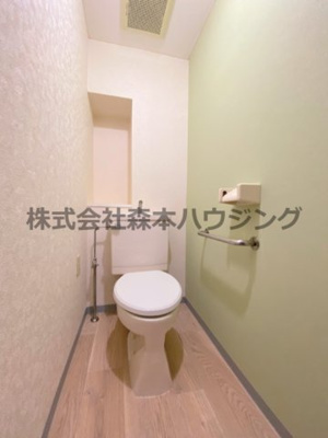 【トイレ】 | 　グランドヴィラ香里 | ゆったりとした空間のトイレです