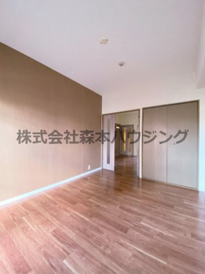 【洋室】 | 　グランドヴィラ香里 | ゆったりした洋室です