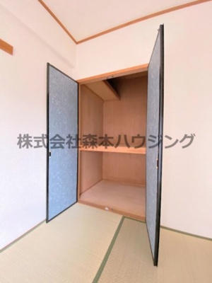 【収納】 | 　グランドヴィラ香里 | 大きなスペースがあり、収納には困りません