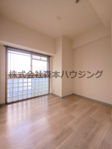 【洋室】 | 　グランドヴィラ香里 | 使い勝手のいい洋室です