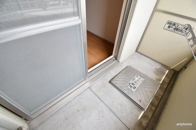 プルミエールメゾン江坂　仲介手数料無料のバルコニー