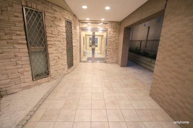 プルミエールメゾン江坂　仲介手数料無料のロビー