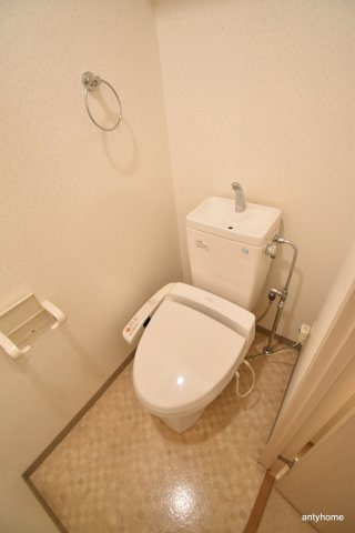 プルミエールメゾン江坂　仲介手数料無料のトイレ