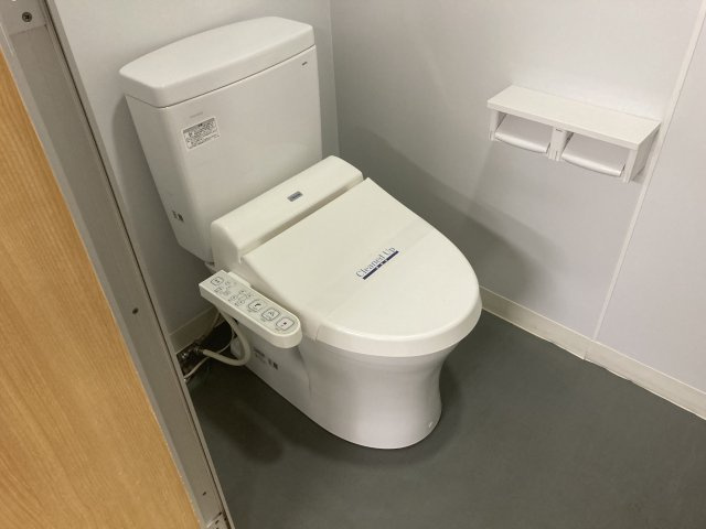 【トイレ】 | 新宿御苑前駅6分 藤和ハイタウン 1階 18坪 事務所仕様