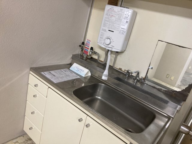 【キッチン】 | 新宿御苑前駅6分 藤和ハイタウン 1階 18坪 事務所仕様