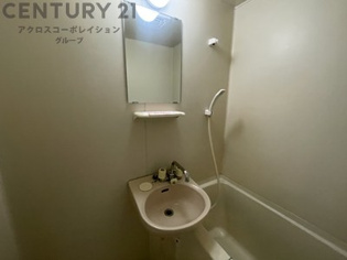 シンプルで清潔な浴室です！