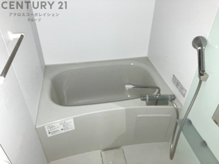 シンプルで清潔な浴室です！