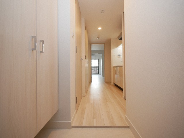 S-RESIDENCE日本橋Qualierの玄関