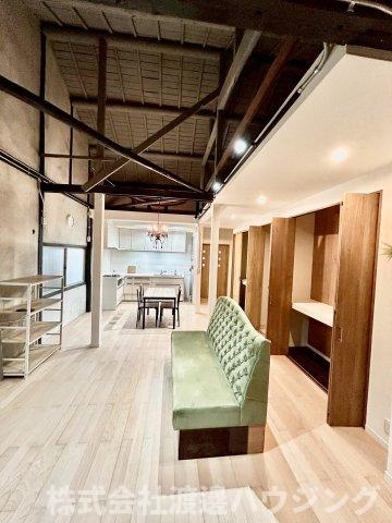 東大阪市吉田１丁目のテラスの居間・リビング