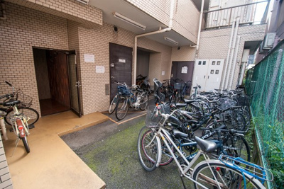 【駐車場】 | 山久マンション塩野 | 駐輪場完備です！