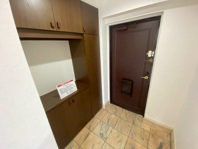 アコール小幡の玄関|大容量の玄関収納で、散らかりがちな玄関もスッキリ片付きます！