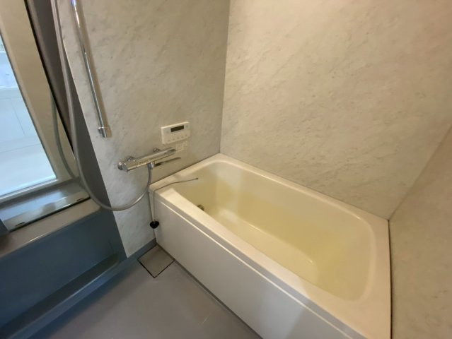 アコール小幡の浴室|足を伸ばしてゆったりとくつろげるワイドサイズの浴室で1日の疲れも吹っ飛びます！