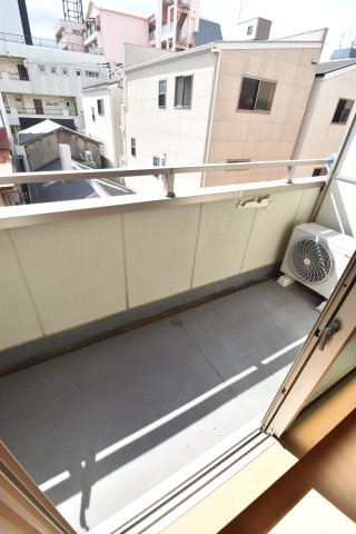 大阪市城東区野江２丁目の賃貸マンションのバルコニー