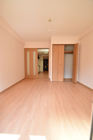 大阪市城東区野江２丁目の賃貸マンションの居間・リビング