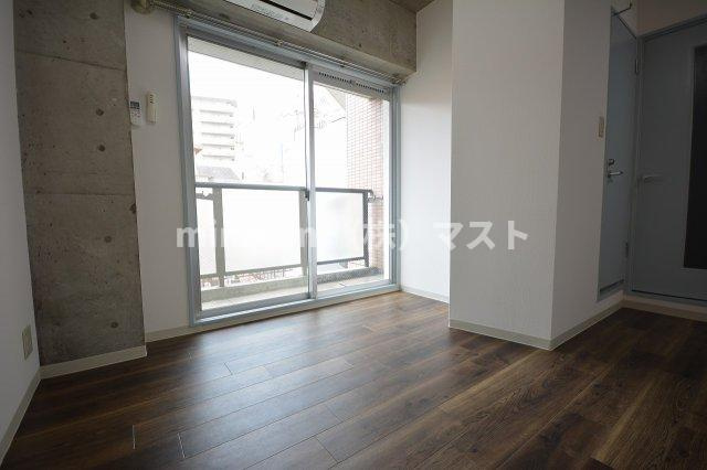 フォレスタ花園の居間・リビング