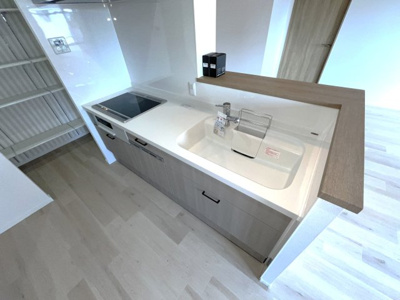 【キッチン】 | ロマネスク六ツ門