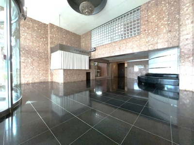 【エントランス】 | ロマネスク六ツ門